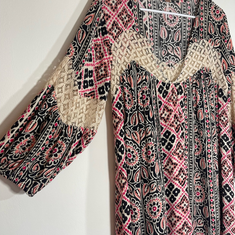 Free People flowy lace trim v neck boho Top 3/4 sleeves